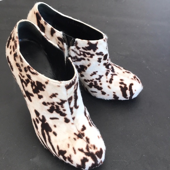 Gently used Balenciaga booties with box. - Picture 5 of 5